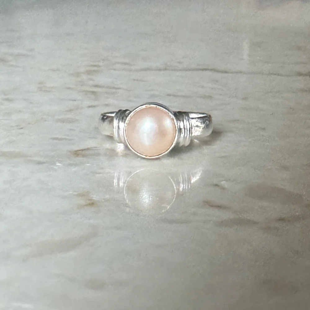 NWOT Sundance Serene Cocoon Ring, Pearl, Sterling Silver